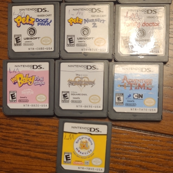 Nintendo DS Lite Pokemon Edition with 16 Games and Charger - Picture 9 of 9